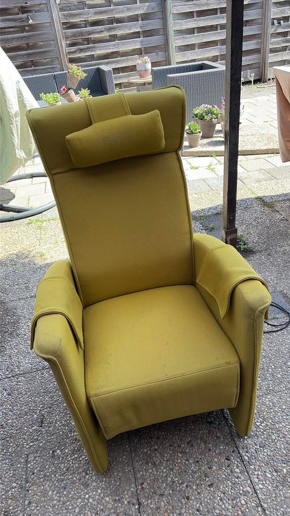 Fitform relaxfauteuil ZIYO okergeel met goed werkende accu, Ophalen, Gebruikt, Overige kleuren, Okergeel