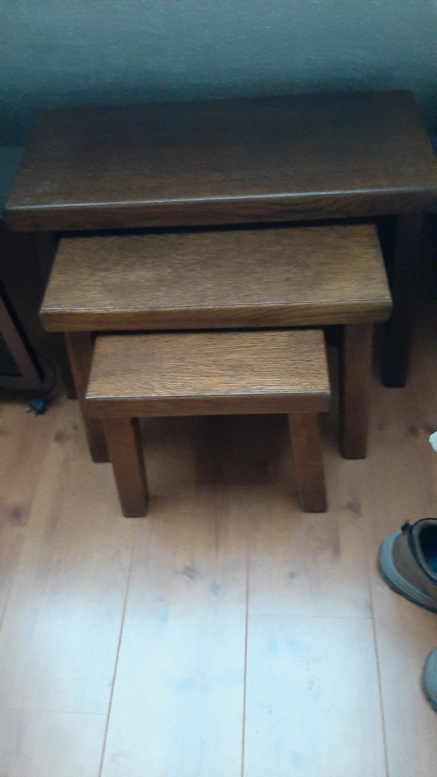 mini set ,3 tafeltjes van eiken hout, Ophalen