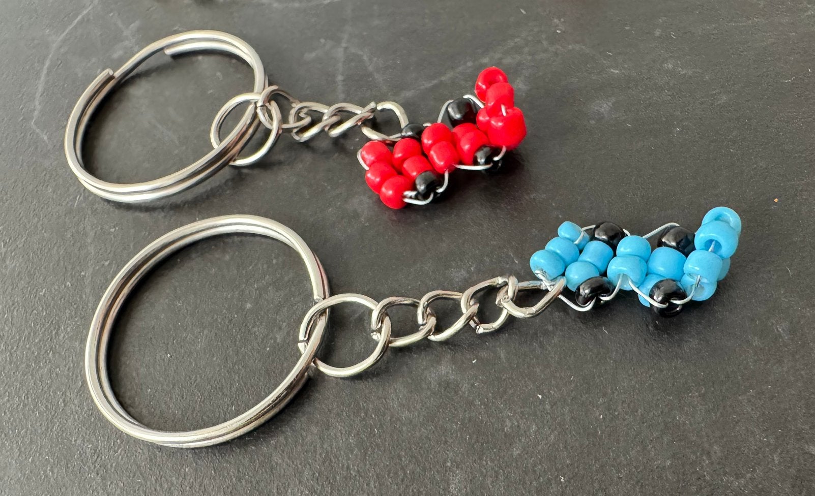 Nieuw sleutelhanger f1 auto formule 1 auto rood blauw, Verzamelen, Sleutelhangers, Ophalen of Verzenden, Nieuw, Sport