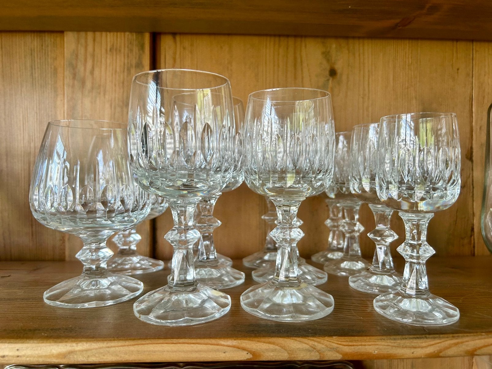 Vintage geslepen glazen set: cognac, wijn, sherry, likeur, Antiek en Kunst, Antiek | Glas en Kristal, Ophalen of Verzenden