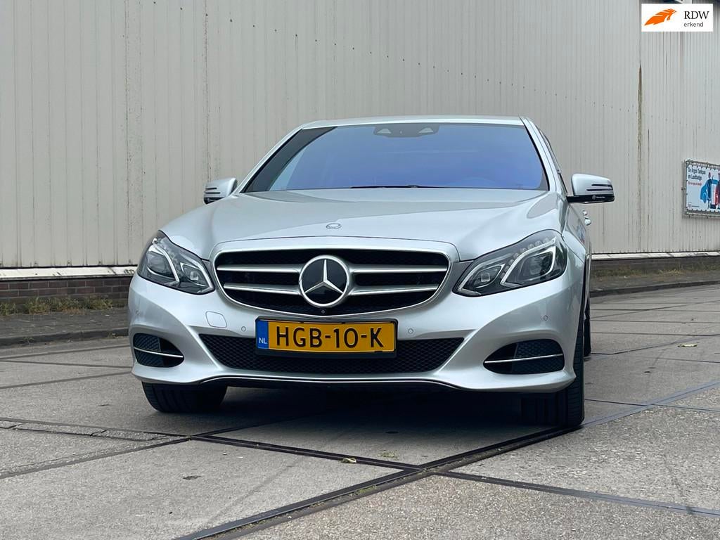 Mercedes-Benz E-klasse 400 Prestige Avantgarde 2014 333PK, Auto's, Mercedes-Benz, Automaat, Euro 5, Achterwielaandrijving, Gebruikt