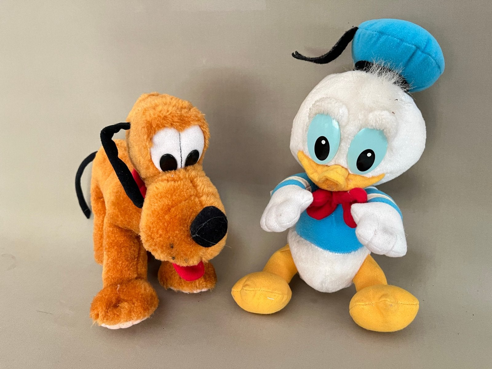 Vintage Disney Knuffels: Pluto en Donald Duck, Ophalen of Verzenden, Donald Duck, Gebruikt, Knuffel