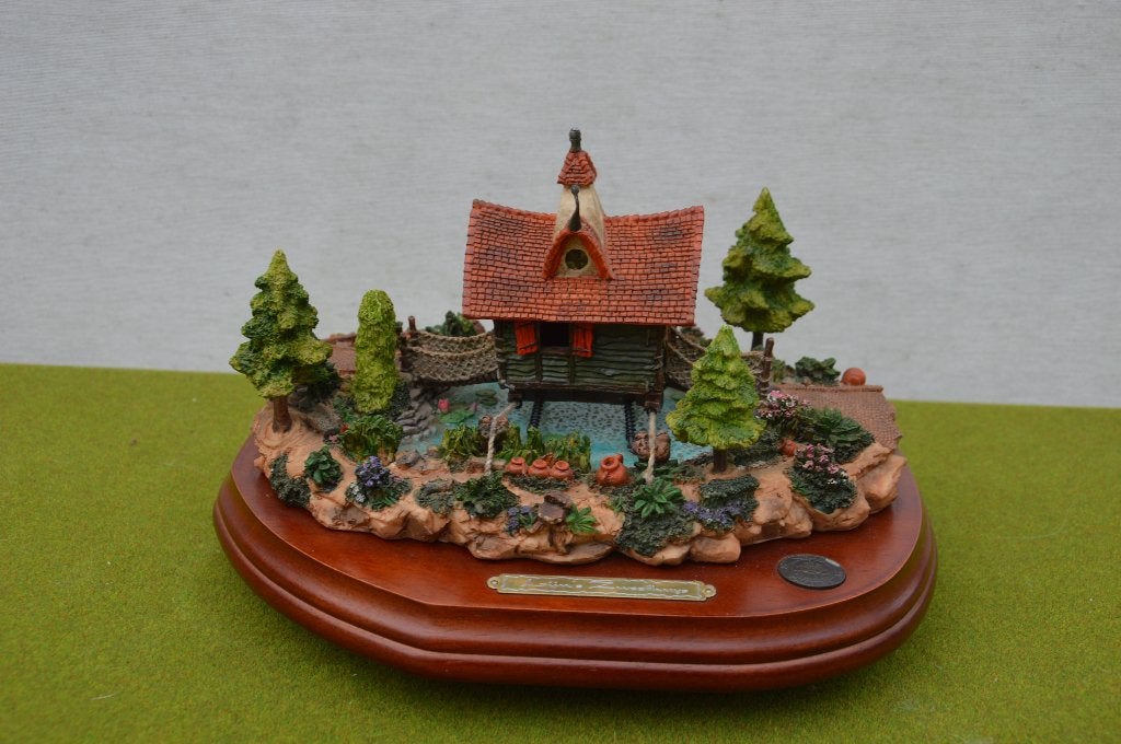 Vintage Efteling miniatuur lavenhuis: Lijn`s Zweefhuys 26cm, Ophalen of Verzenden, Zo goed als nieuw, Beeldje of Poppetje