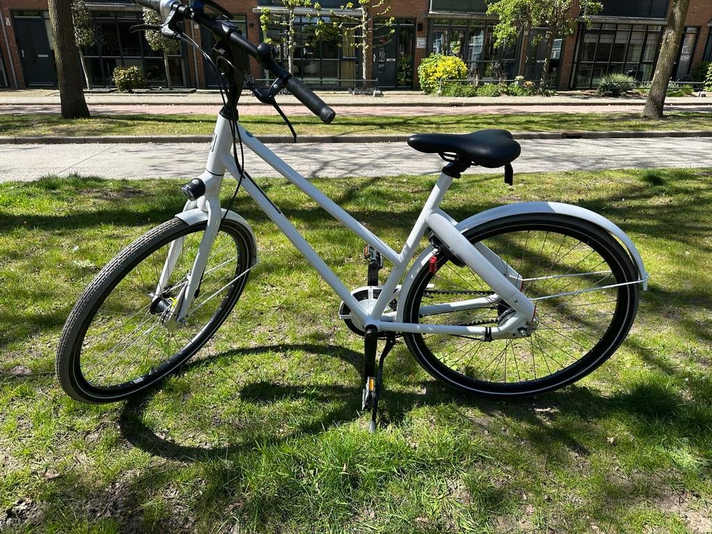 Cortina Blau Luxe Stadsfiets - Belt Drive - Als nieuw!, Fietsen en Brommers, Fietsen | Dames | Damesfietsen, Gebruikt, Versnellingen
