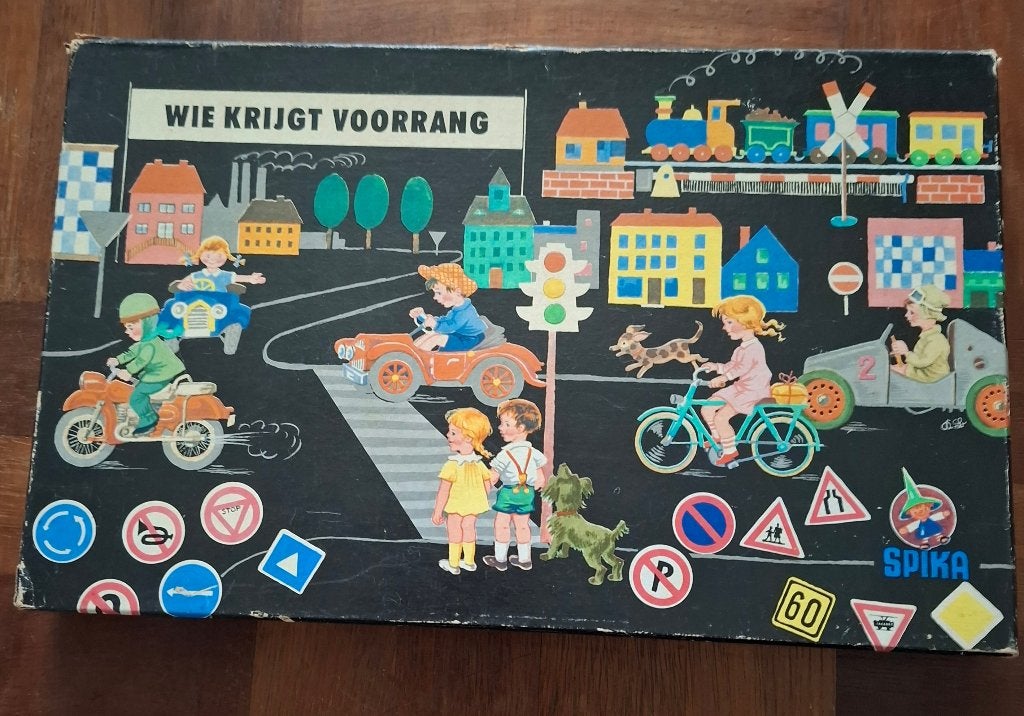 Vintage bordspel: Wie krijgt voorrang (1975), Een of twee spelers, Ophalen of Verzenden, Zo goed als nieuw, Spika