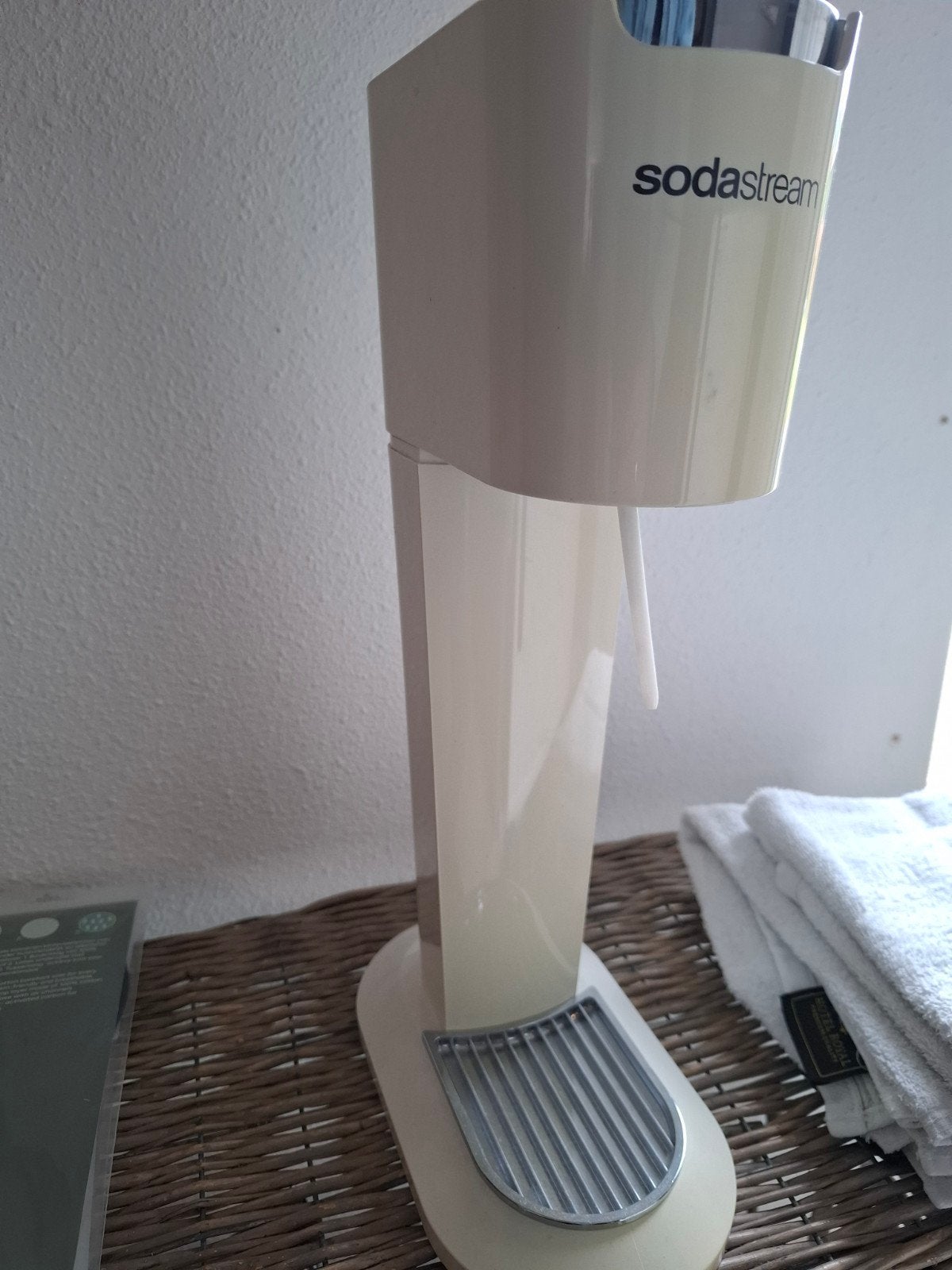 Sodastream bruiswatermaker - Maak zelf bruisend water, Ophalen of Verzenden, Gebruikt