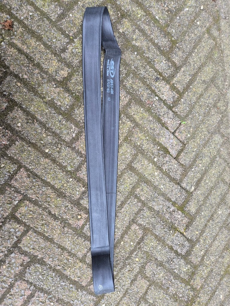 Binnenband + buitenband, Band, Zo goed als nieuw, Rubber, Ophalen
