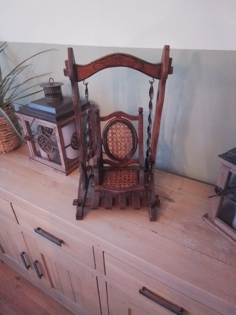 Poppen schommelbank, Ophalen of Verzenden