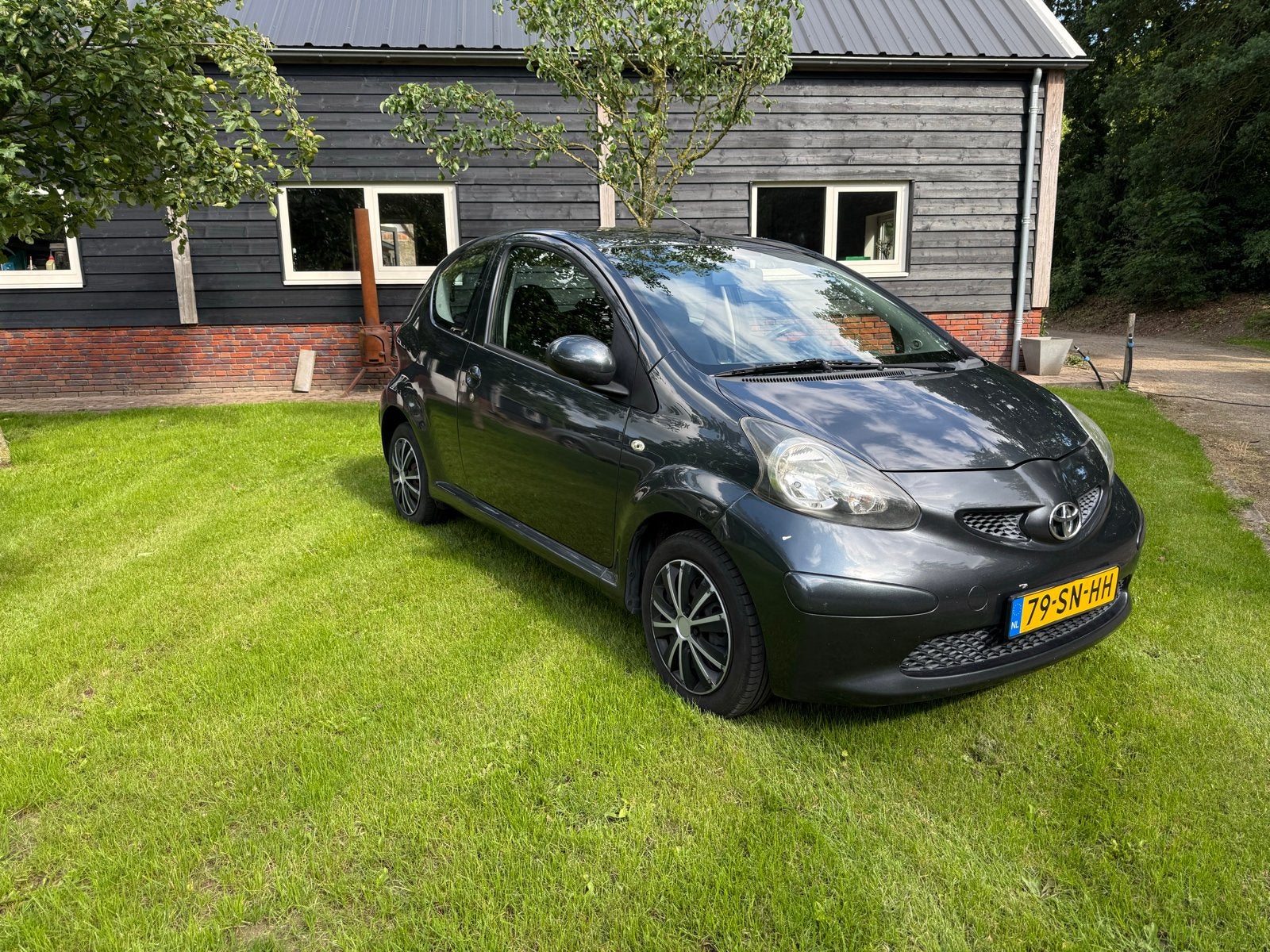 Toyota Aygo 1.0 12V Vvt-i 3DRS MMT 2006 Grijs, Auto's, Toyota, Voorwielaandrijving, 4 stoelen, 68 pk, Origineel Nederlands