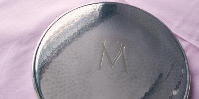 antieke kapsel (1940) met monogram M op de spiegel, Ophalen of Verzenden, Goud