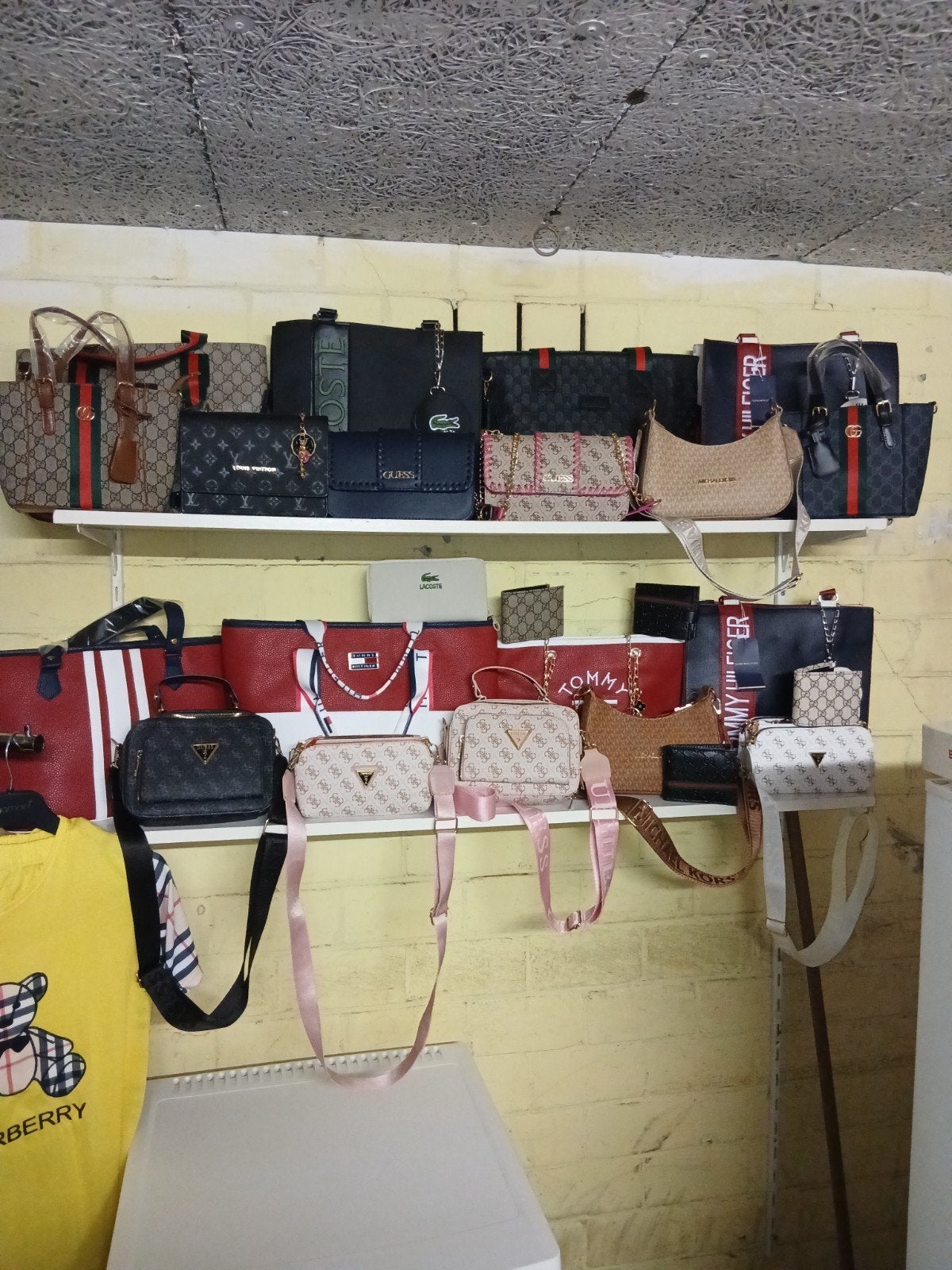 Merktasen merkkleding, Sieraden, Tassen en Uiterlijk, Tassen | Damestassen, Ophalen of Verzenden