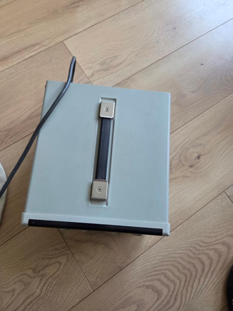 Regelbare voeding laboratorium, Ophalen of Verzenden, Elektriciteit