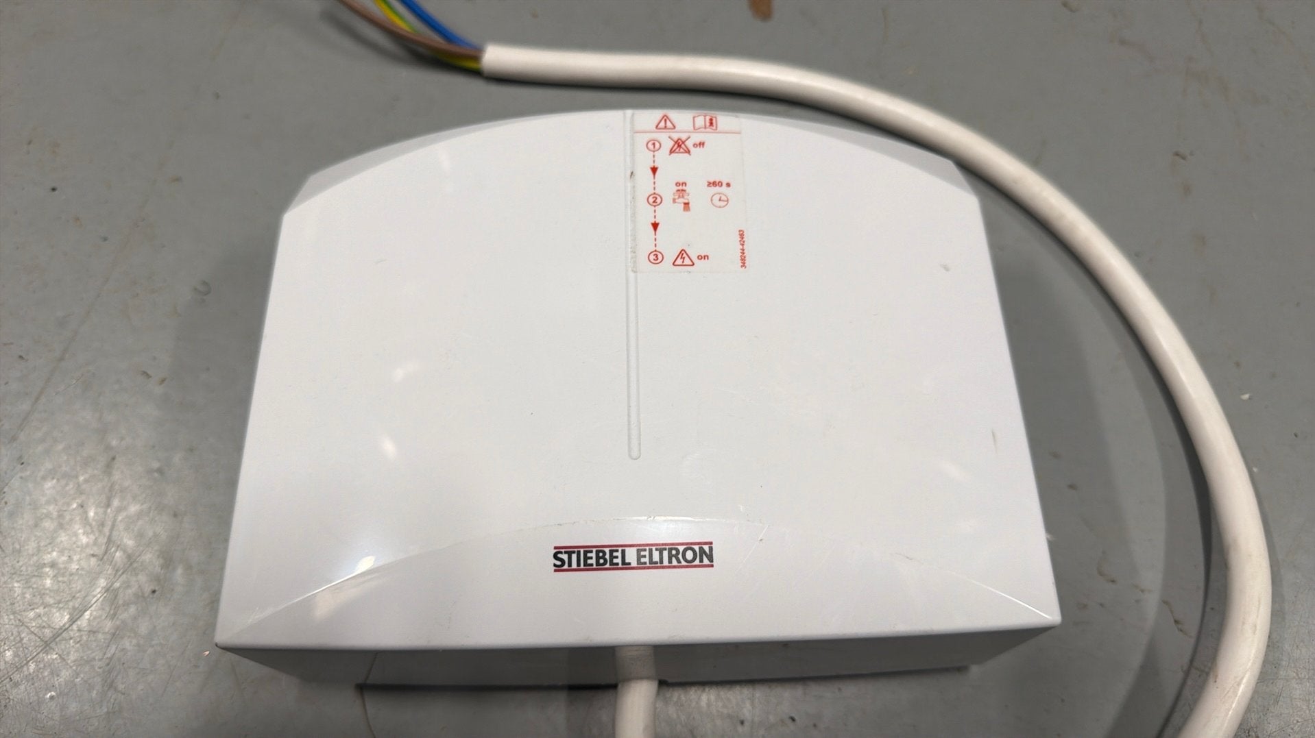 Stiebel DEM 6 doorstromer 5,7 kW. / 24,7A, Nieuw, Minder dan 3 jaar oud, Minder dan 20 liter, Boiler
