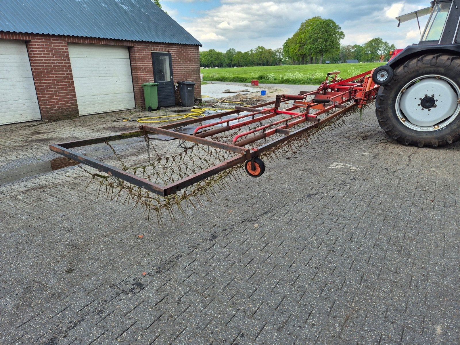 Lely neteg wiedeg, Ophalen
