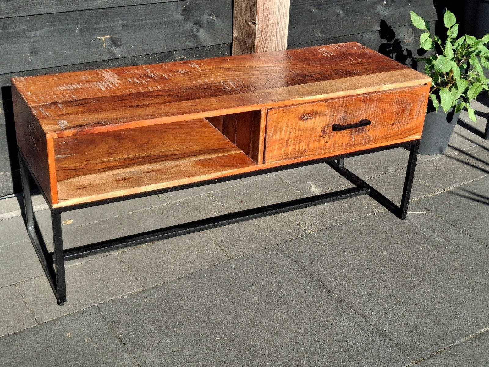 TV meubel, Huis en Inrichting, Ophalen, Gebruikt, 100 tot 150 cm, 25 tot 50 cm