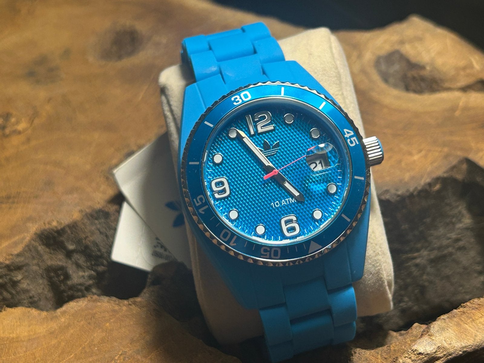 Adidas Polshorloge - Blauw - 10 ATM, Kunststof, Polshorloge, Zo goed als nieuw, Ophalen