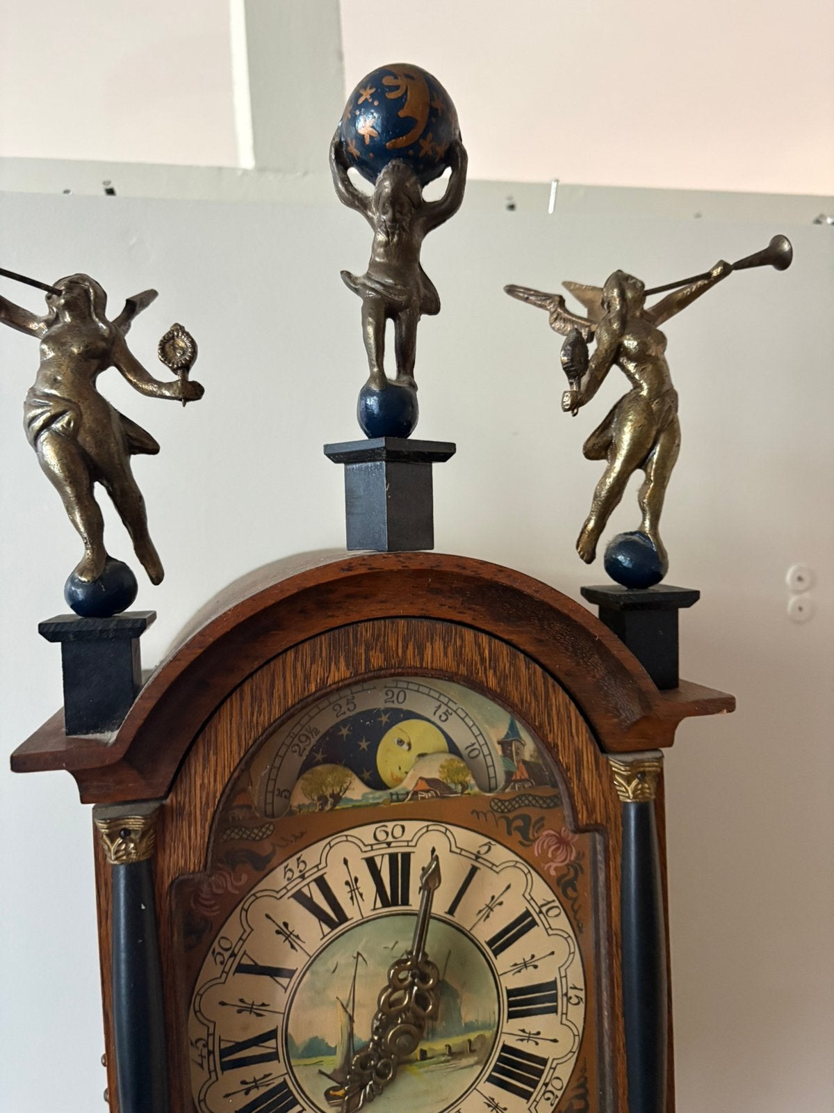 Antieke Friese Staartklok met Atlas en Engelen, Antiek en Kunst, Antiek | Klokken, Ophalen