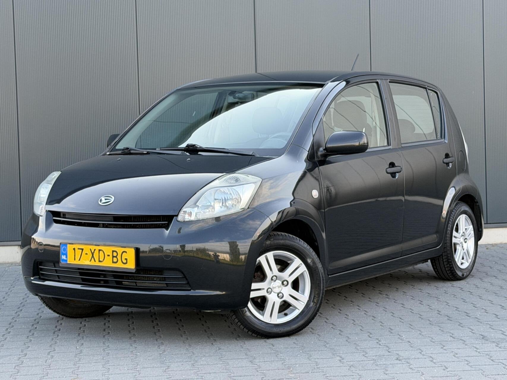Daihatsu Sirion 2 1.0-12V Trend 5-Deurs - Nette Auto - 140DK, Auto's, Voorwielaandrijving, Stof, Gebruikt, Zwart