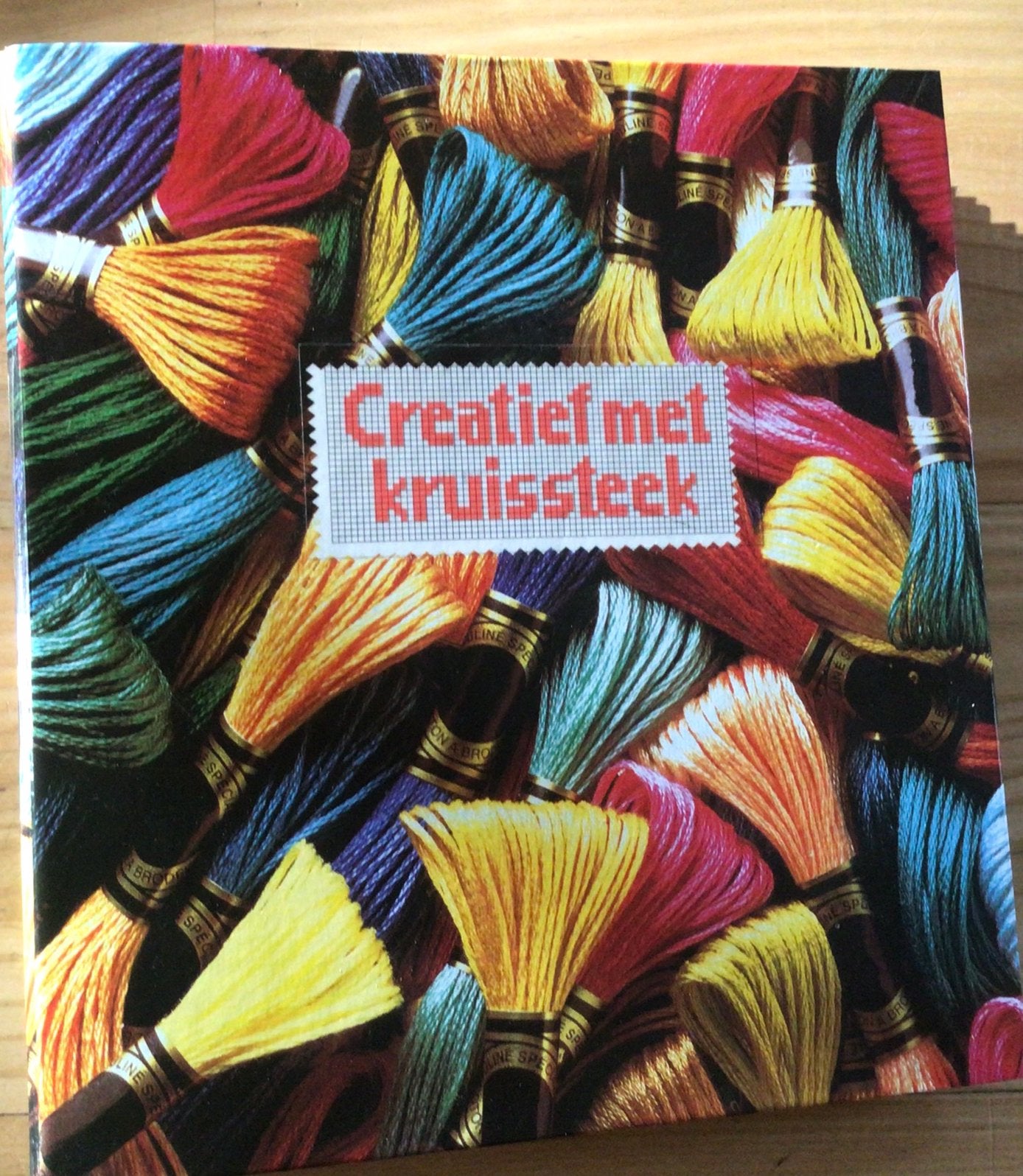 Creatief met kruissteek, Ophalen of Verzenden, Zo goed als nieuw, Patroon