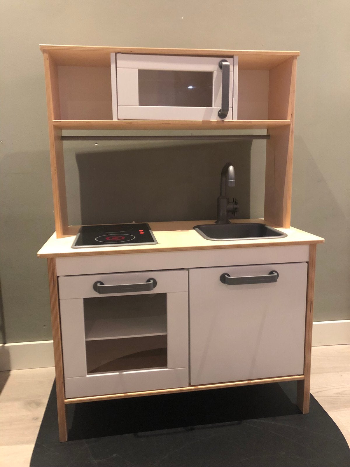 Ikea keukentje, Ophalen, Zo goed als nieuw