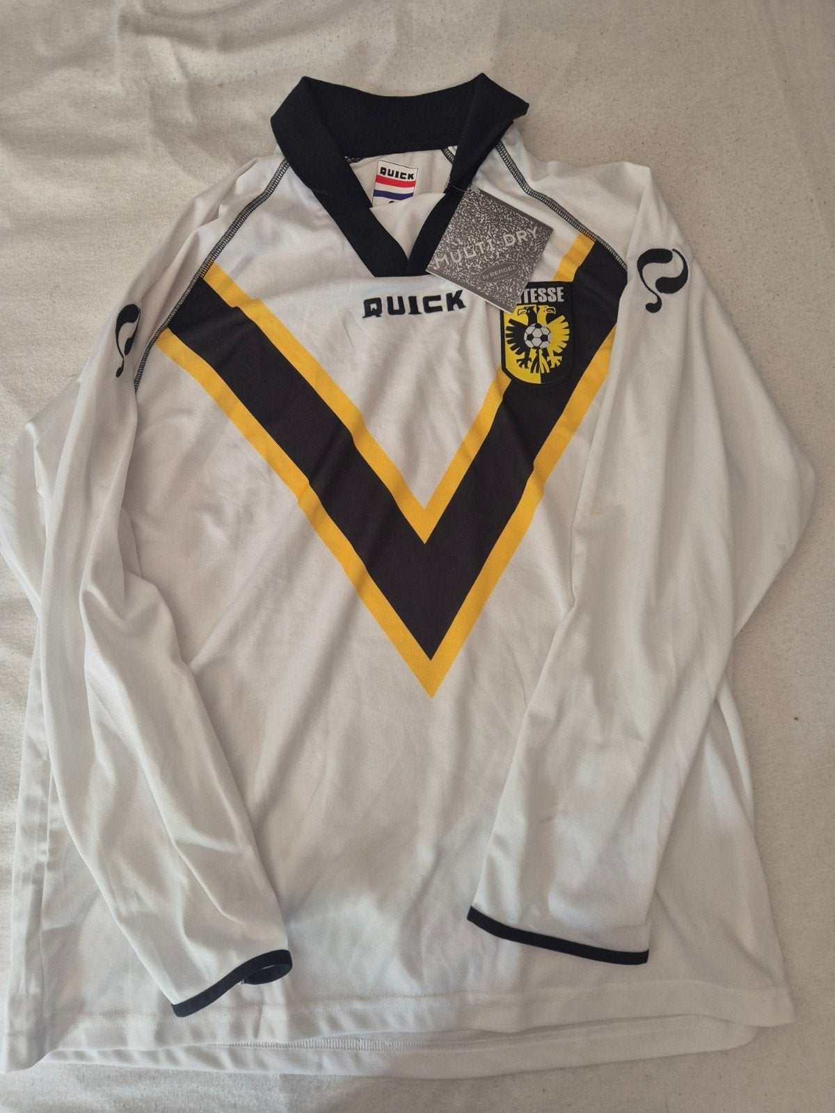 Vitesse shirt. Quik ongedragen., Kleding | Heren, Sportkleding, Ophalen of Verzenden, Nieuw, Maat 56/58 (XL), Voetbal