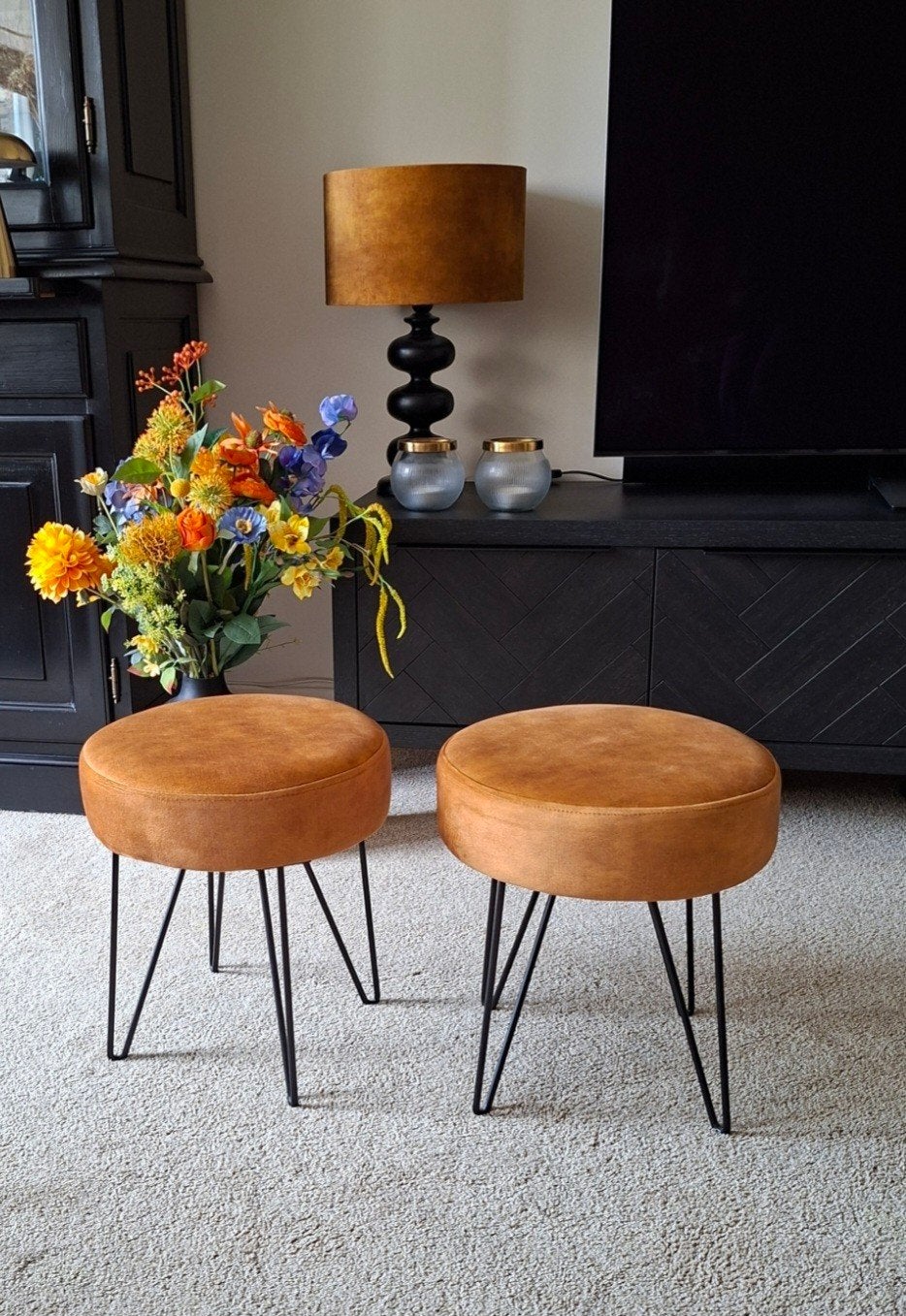 2 Velvet KRUKJES,okergeel,metalen hairpin poten,Nieuw !, Ophalen, Nieuw, Staal