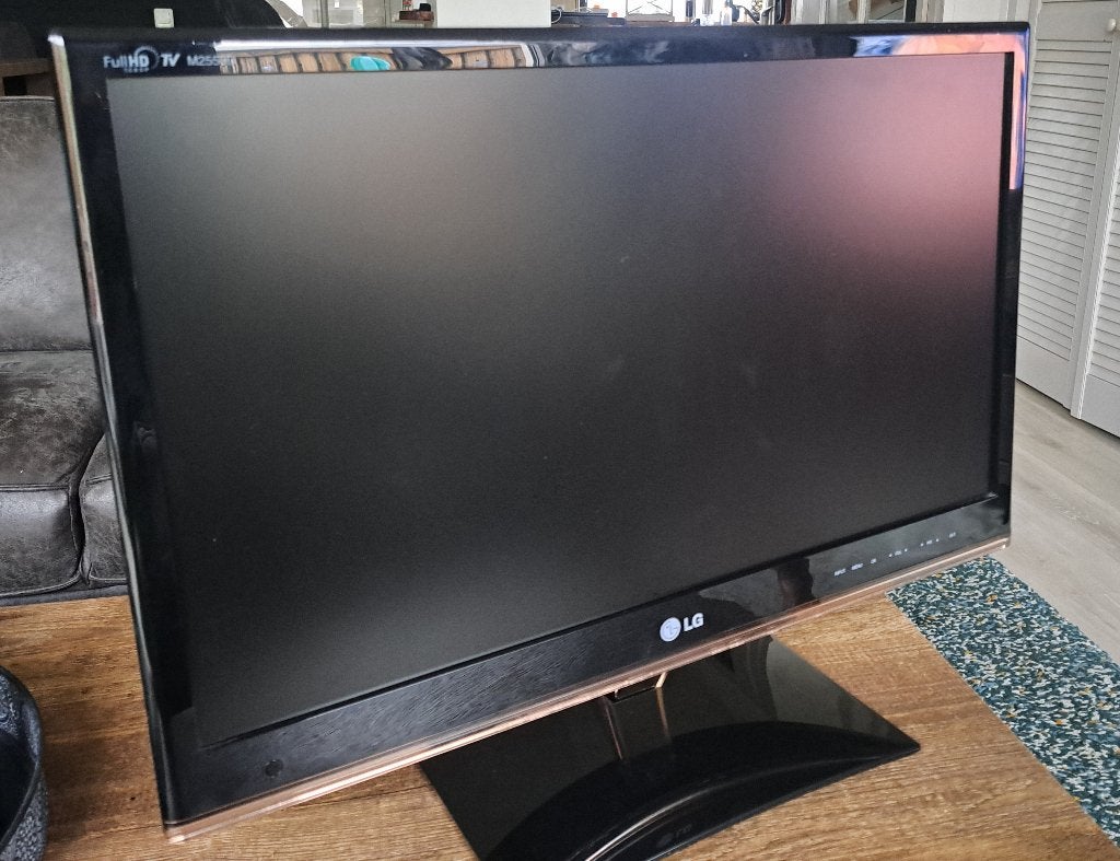 LC TV   63cm/ 24,8 inch, Audio, Tv en Foto, Televisies, Ophalen, 50 Hz, Zo goed als nieuw, Minder dan 40 cm