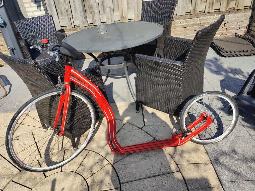 Rode Kickbike - Zo goed als nieuw, Fietsen en Brommers, Steps, Ophalen, Zo goed als nieuw, Kickbike, Yedoo