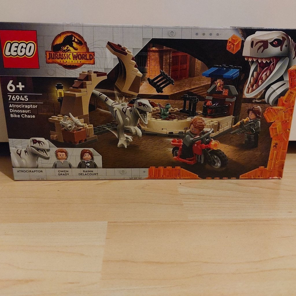 Lego 76945 Jurassic World Artociraptor Dinosaur Bike Chase, Ophalen of Verzenden, Nieuw, Ongeopend/sealed