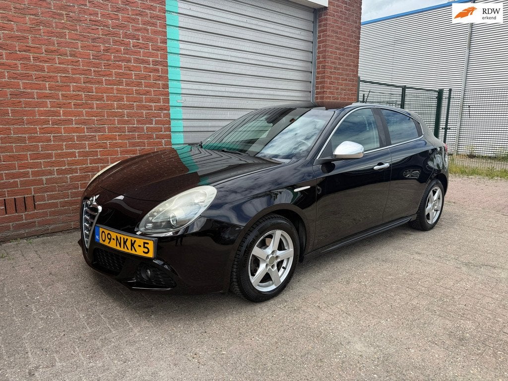 Alfa Romeo Giulietta 1.4 T Distinctive Bj:2010 NAP!, Auto's, Voorwielaandrijving, Euro 5, Gebruikt, Zwart