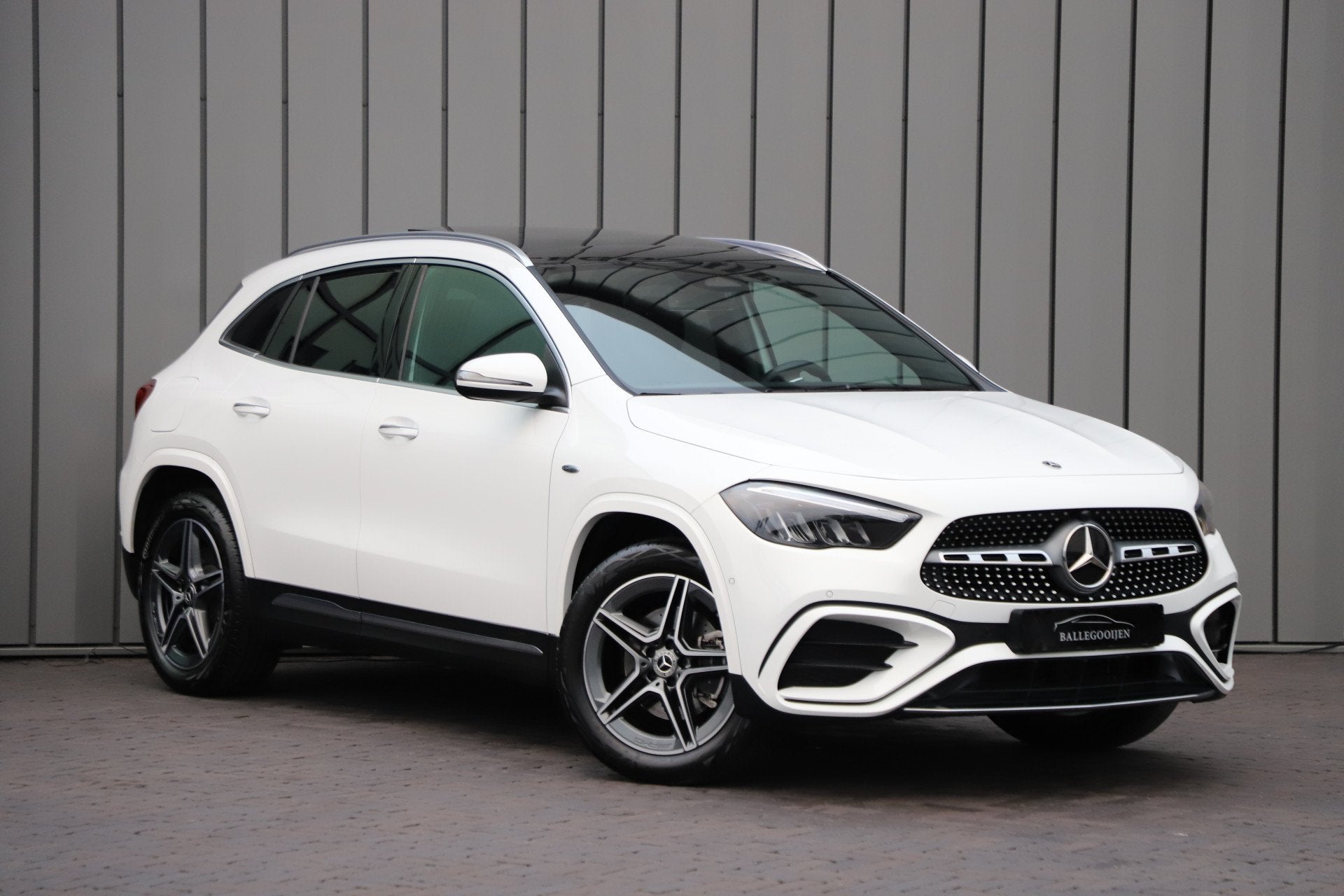 Mercedes-Benz GLA 250e AMG | 218PK | Pano | Sfeerverlichting, Auto's, Mercedes-Benz, 12 maanden, 4 cilinders, Wit, Bedrijf