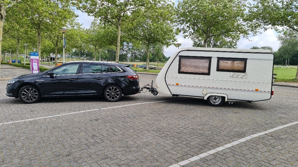 Rapido 32 Club – compact caravan met hefdak., Luifel, Omvormbare zithoek, Treinzit, Tot en met 3