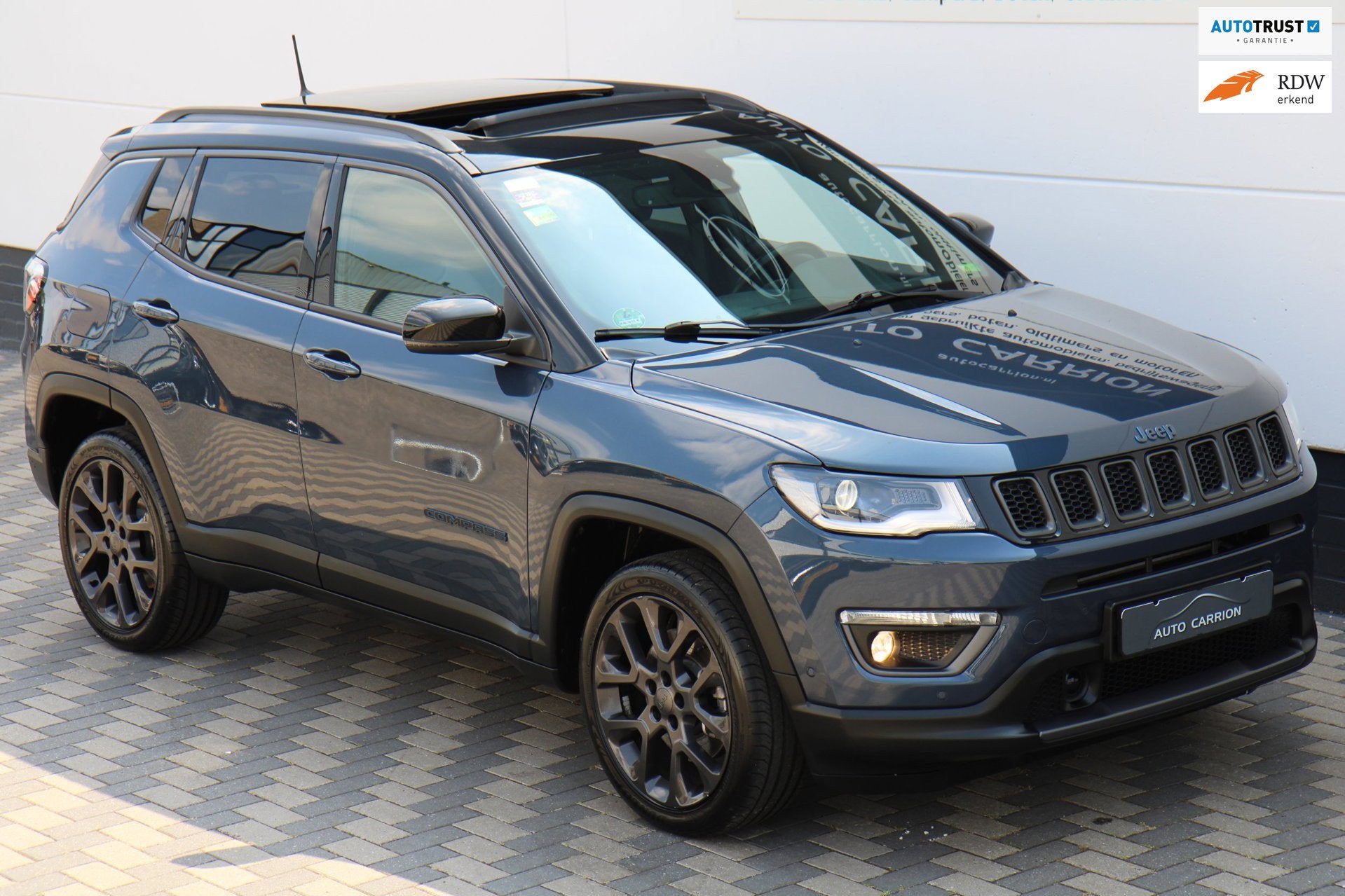 Jeep Compass 4xe 240 Plug-in Hybrid Electric S Pano BTW !, Auto's, Jeep, Automaat, Zwart, 4 cilinders, Blauw