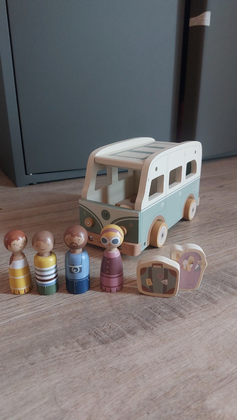 Little Dutch camper met poppetjes (surfplank ontbreekt), Ophalen of Verzenden, Gebruikt