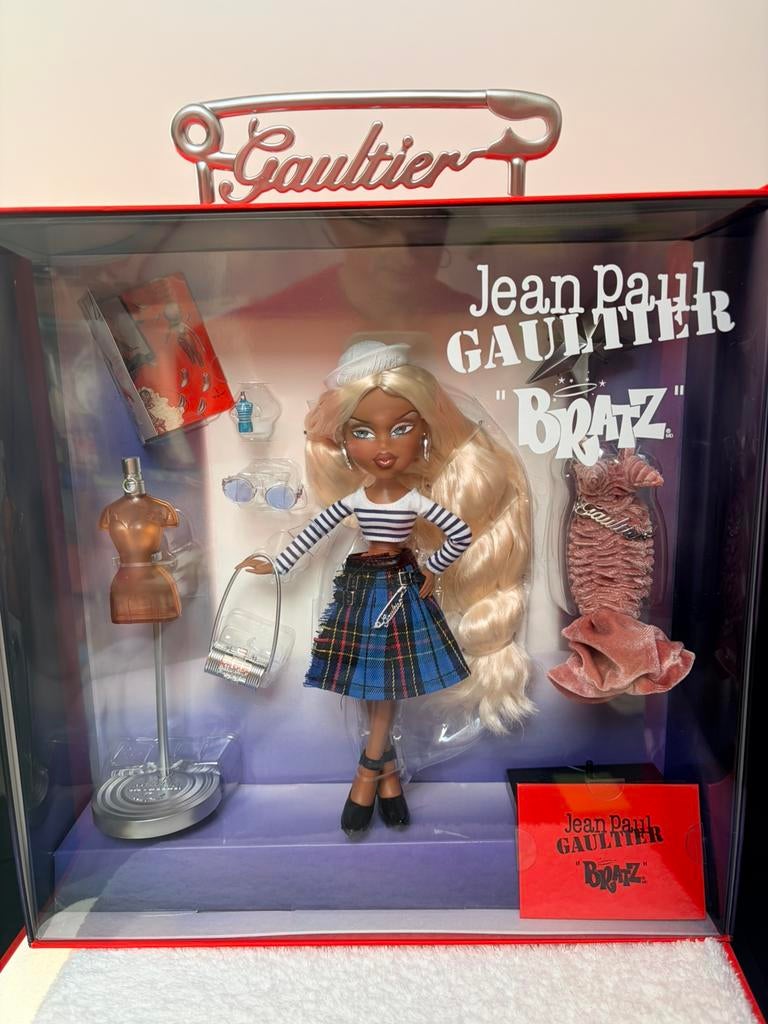 Bratz x Jean Paul Gaultier Limited Edition Nieuw in doos, Ophalen of Verzenden, Zo goed als nieuw