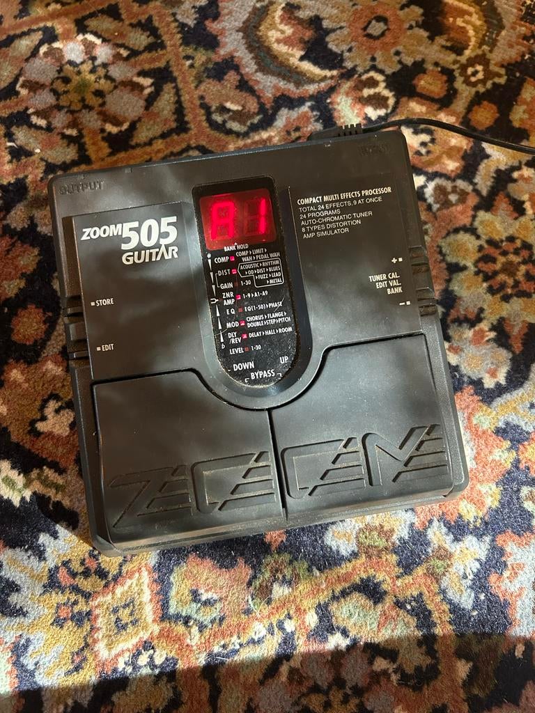 Zoom 505 Guitar Multi-Effect Pedaal met Handleiding, Muziek en Instrumenten, Effecten, Ophalen of Verzenden, Zo goed als nieuw