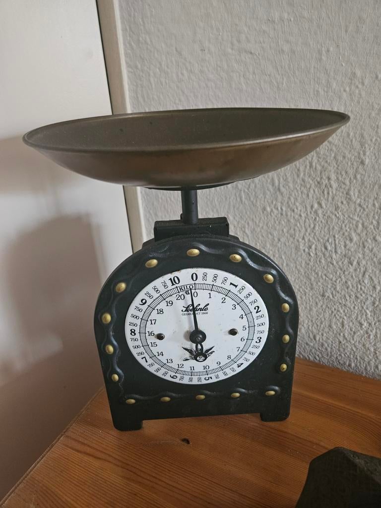 Vintage Soehnle Keukenweegschaal - Zwart met Bronzen Scha, Witgoed en Apparatuur, Weegschalen, Gebruikt, Keukenweegschaal, Analoog