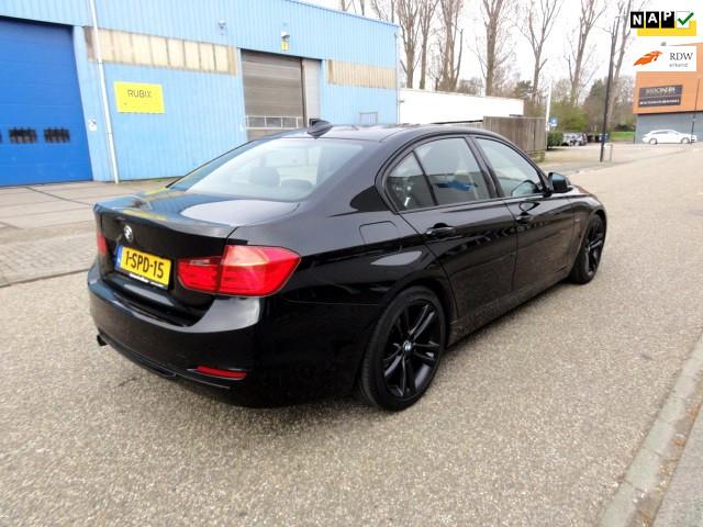 BMW 3-serie 320i E.Dynamics Edition 2013 Airco APK27/03/2027, Achterwielaandrijving, Gebruikt, Euro 6, 4 cilinders