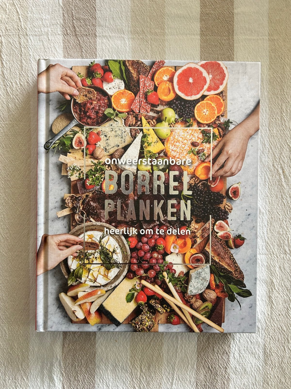 Onweerstaanbare Borrelplanken - Heerlijk om te delen, Vegetarisch, Tapas, Hapjes en Dim Sum, Ophalen of Verzenden, Zo goed als nieuw