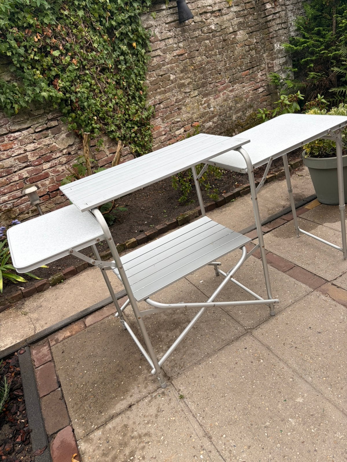 Uitgebreide camping tafel, Ophalen, Zo goed als nieuw, Campingtafel