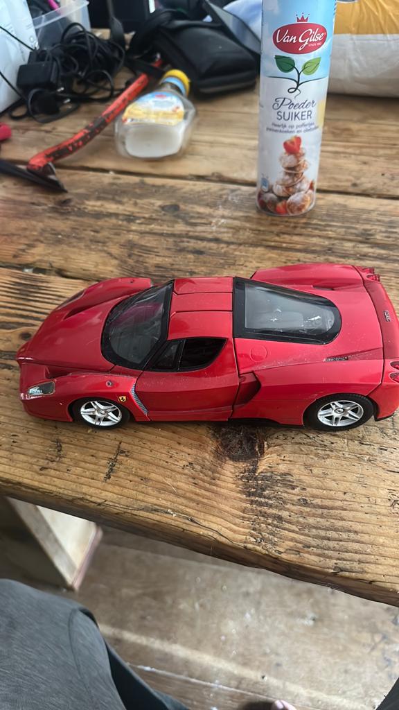 Rode Ferrari Enzo modelauto - Onbeschadigd, Ophalen of Verzenden, Zo goed als nieuw, Auto, Overige merken