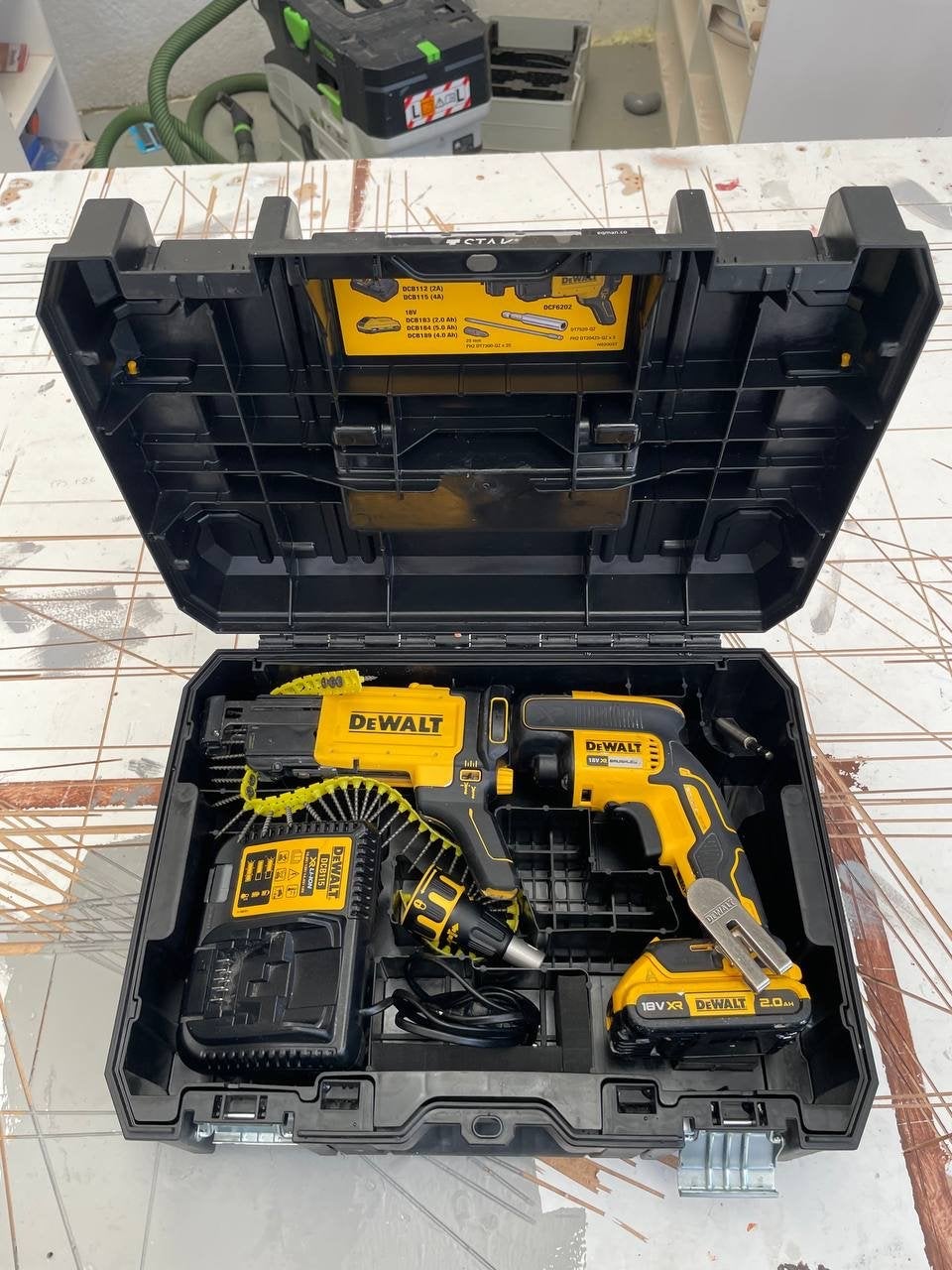 DeWALT DCF620D2K Gipsschroefmachine Set, Ophalen of Verzenden, Zo goed als nieuw