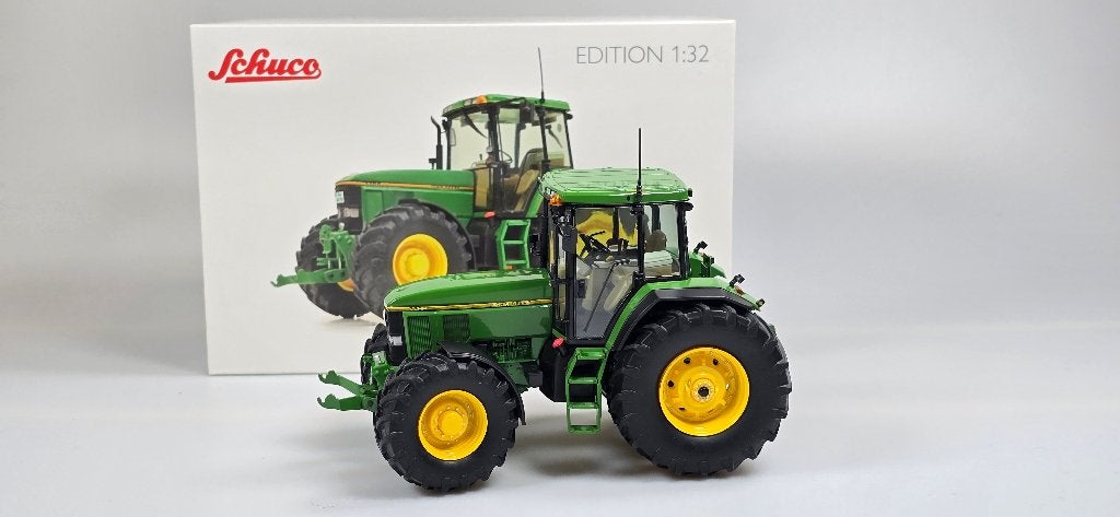 John Deere 7700. Schuco, Ophalen of Verzenden, Nieuw, Tractor of Landbouw, Schuco