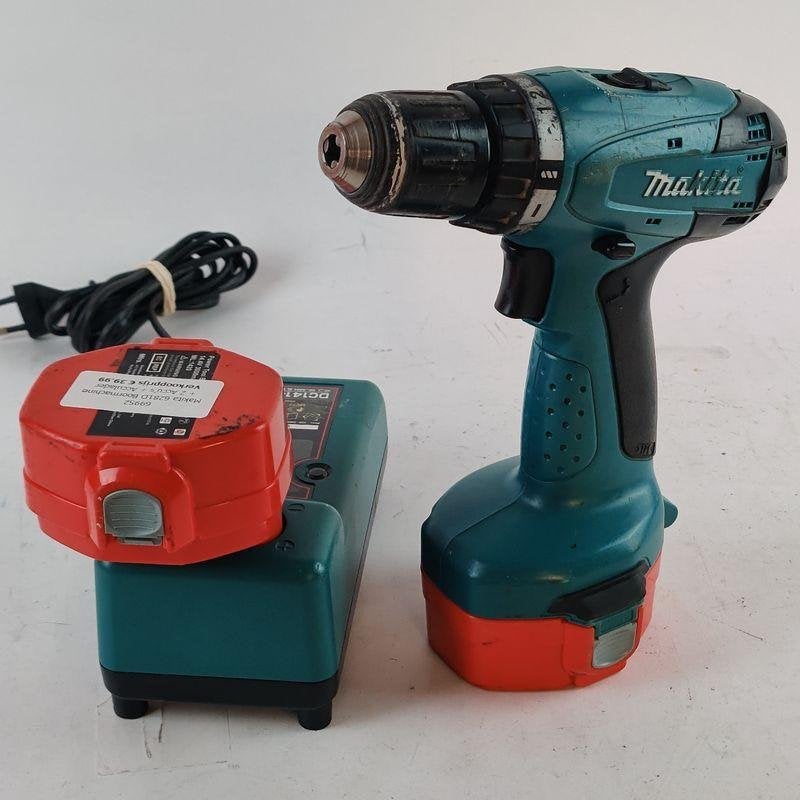 Makita 6281D Boormachine + 2 Accu's + Acculader, Ophalen of Verzenden, X, X, X