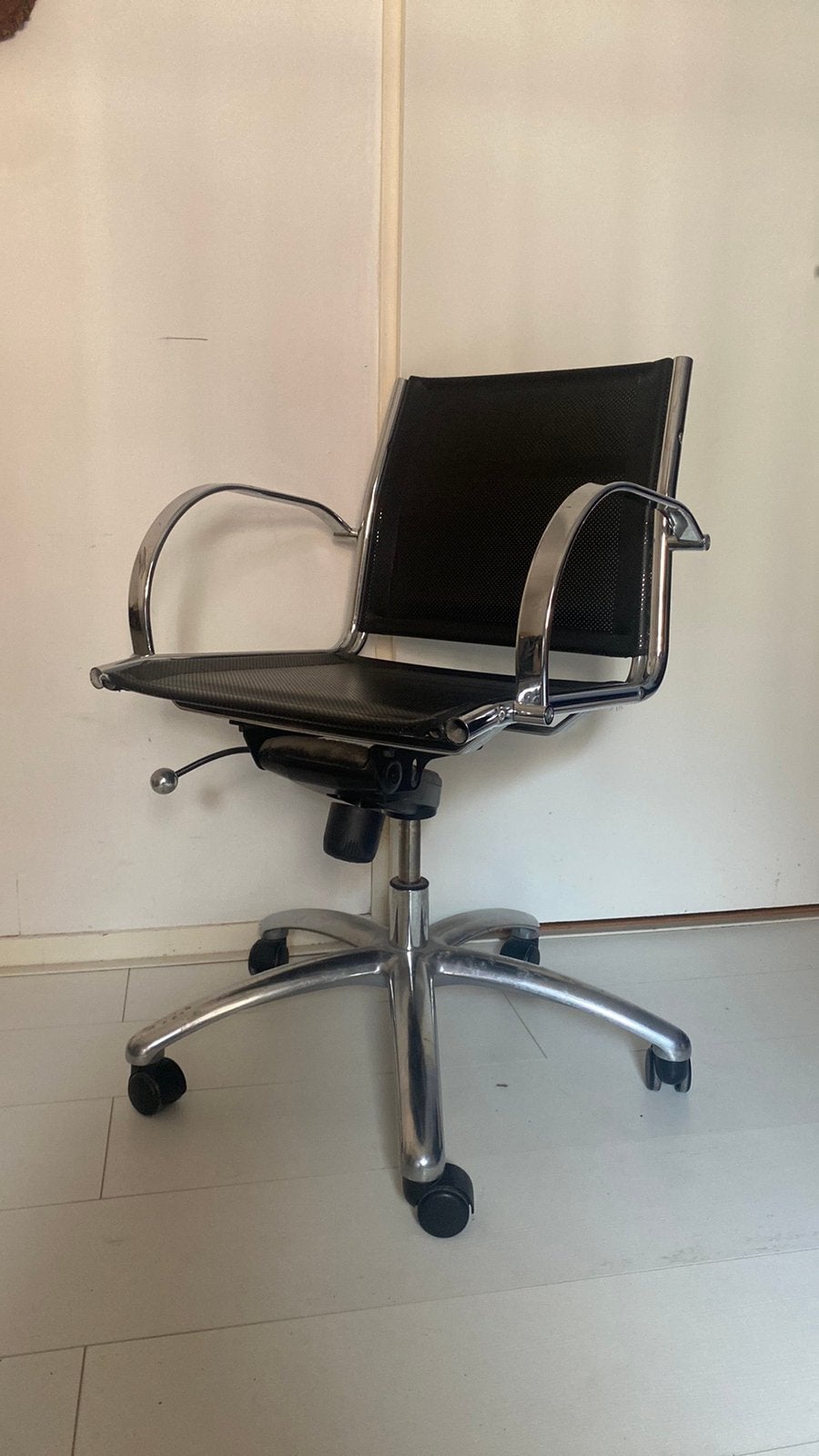 Bureaustoel Eames stijl, Ophalen, Zwart
