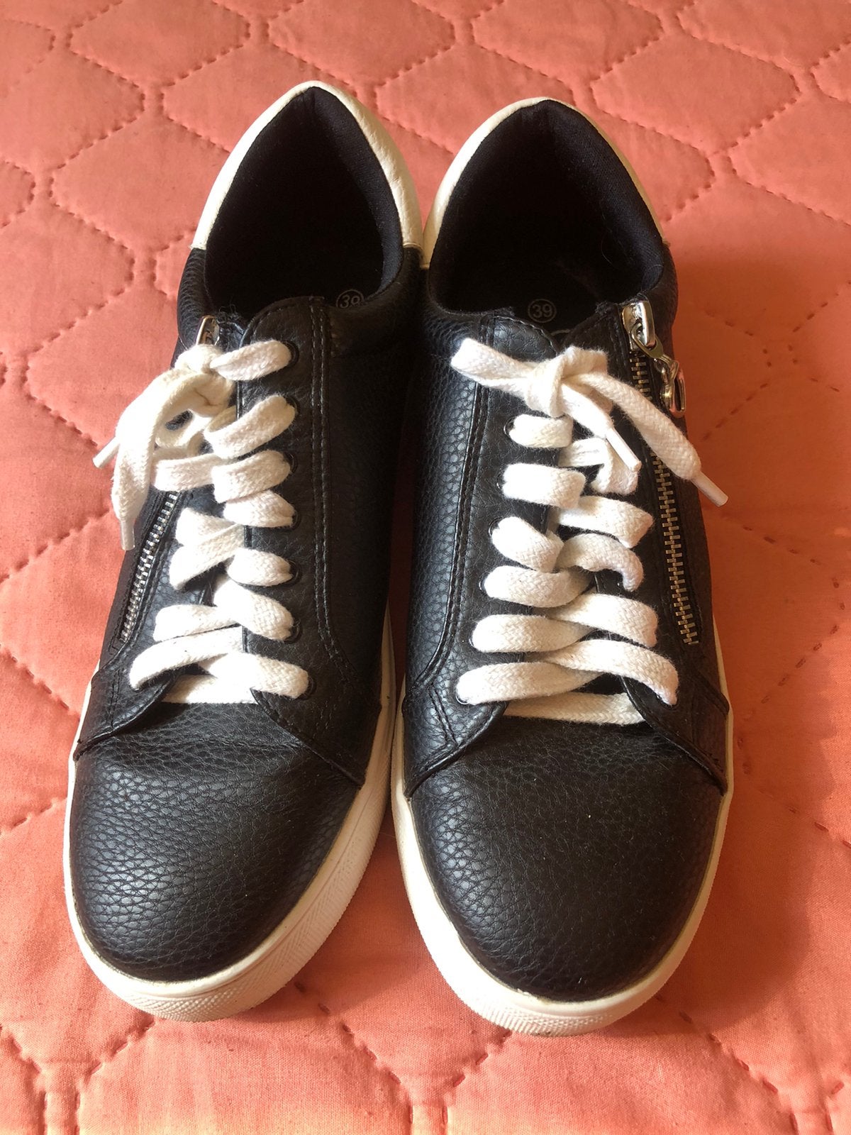 Sneakers maat 39 (veterschoenen, wandelschoenen), Zwart, Ophalen of Verzenden, Sneakers of Gympen, Gedragen