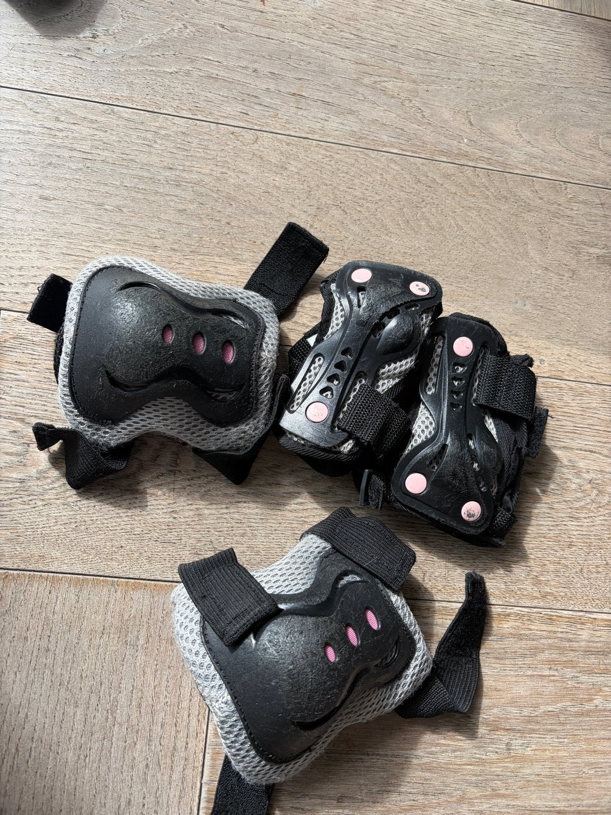 Beschermset voor kinderen - Knie-, elleboog- en polsbescherm, Ophalen of Verzenden, Gebruikt, Kinderen