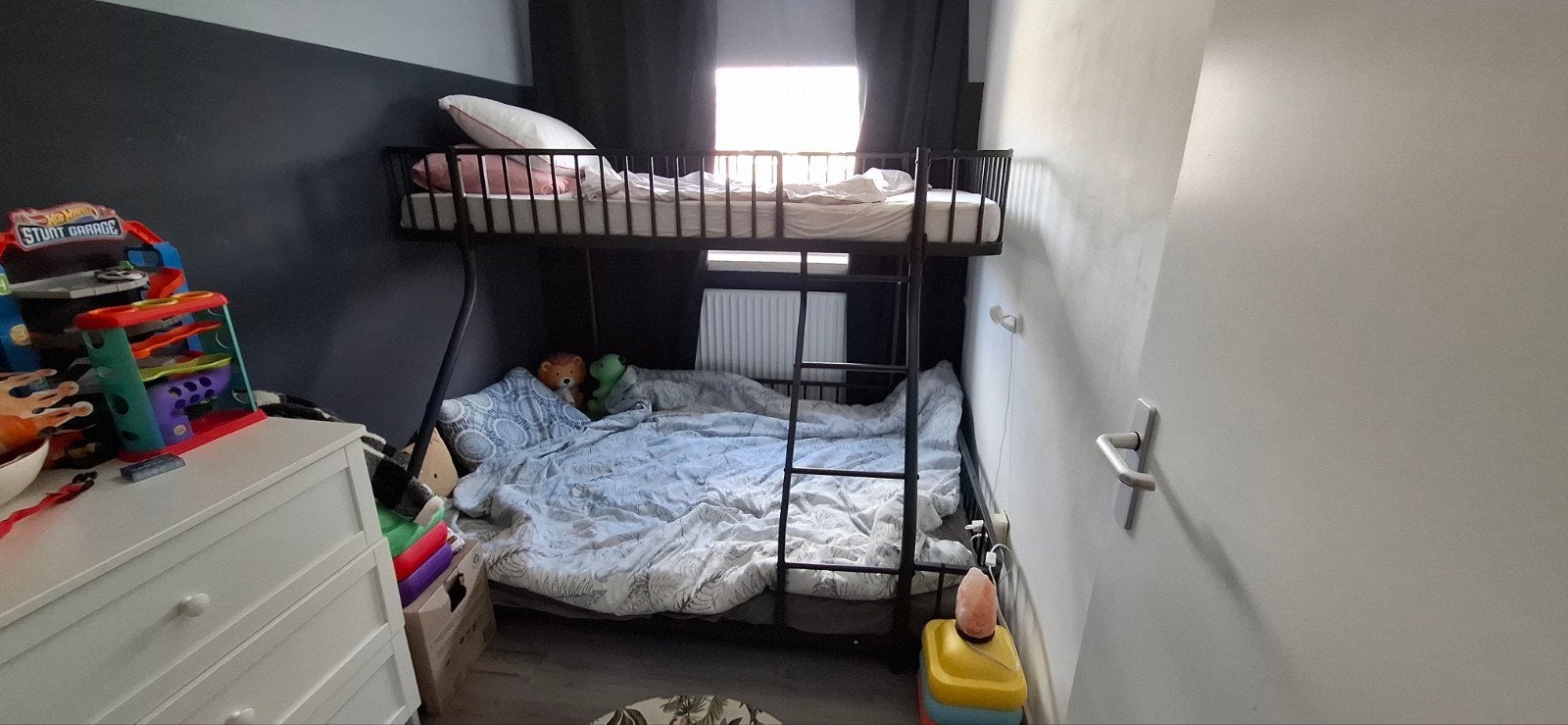 Stapelbed 2 persoons onder 1 persoons boven, Huis en Inrichting, Slaapkamer | Stapelbedden en Hoogslapers, Ophalen, Tweepersoons