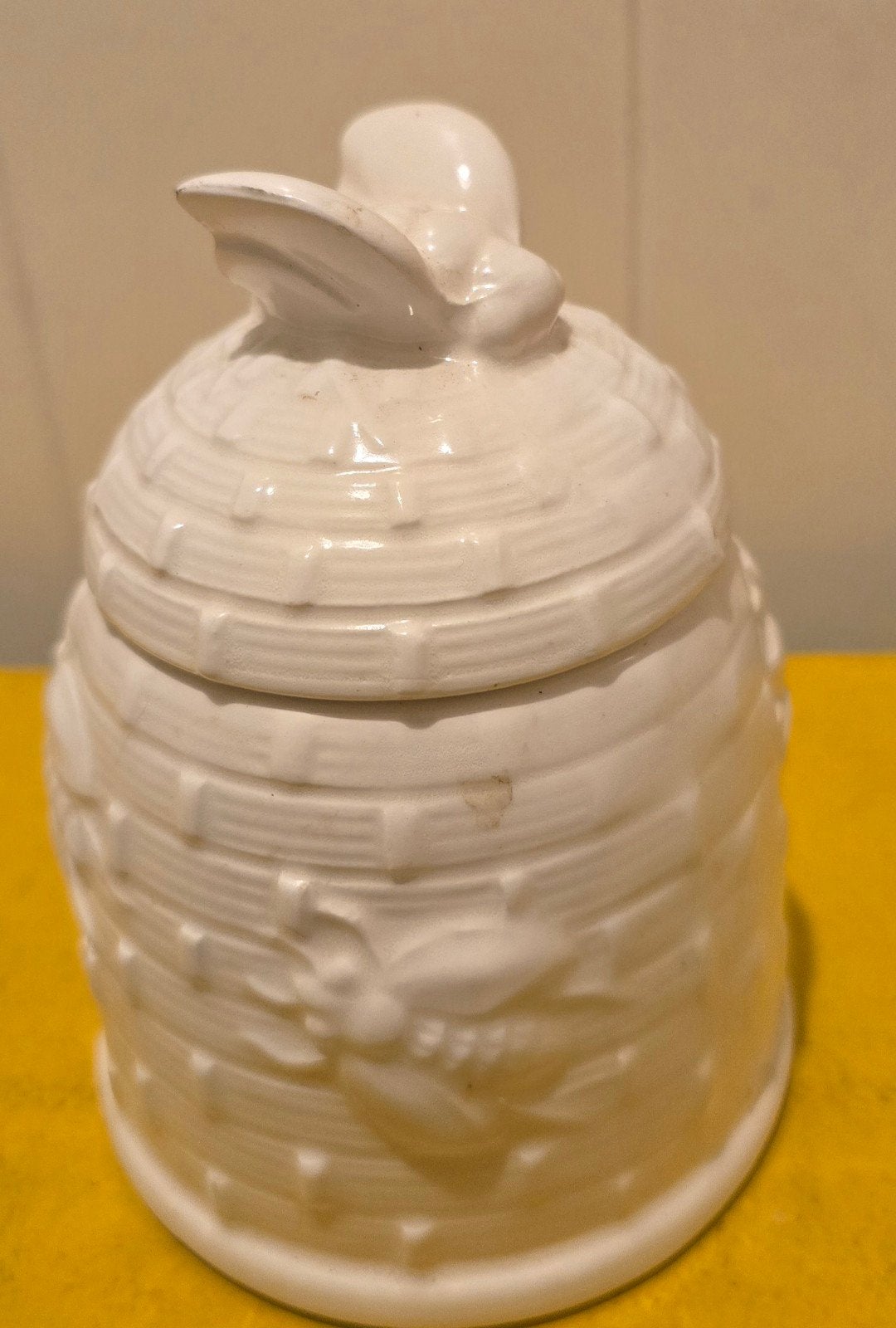 Vintage honingpotje (wit), Ophalen of Verzenden, Zo goed als nieuw, Bord(en), Overige stijlen