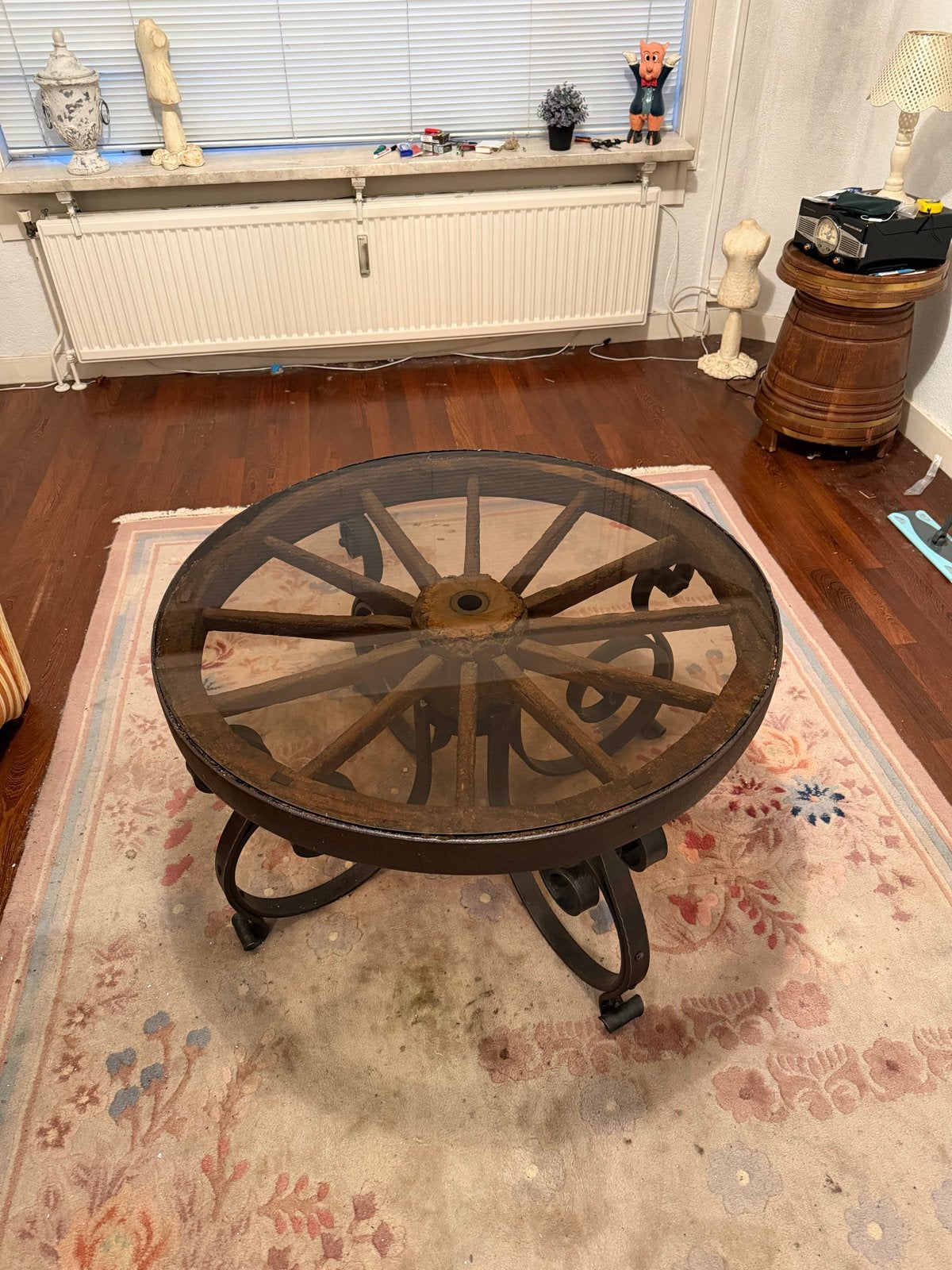 Unieke Salontafel met Wagenwiel Design, Antiek en Kunst, Ophalen